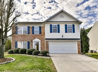 2213 Equestrian Dr, Matthews, NC 28105