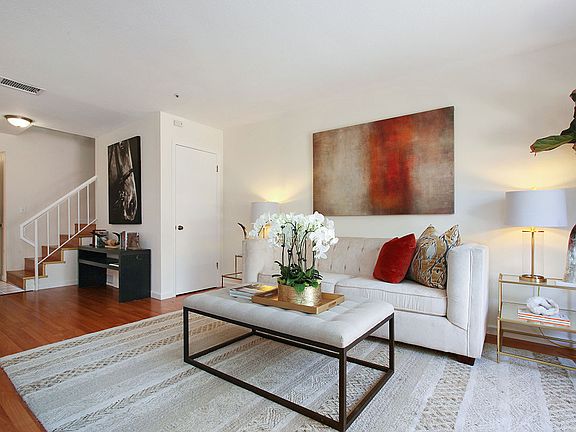 3rd image of 1002 San Antonio Cir Unit 24