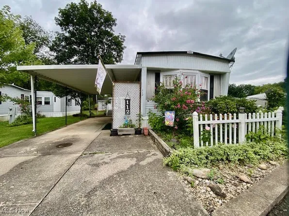 112 Lakeside Way, Warren, OH 44481