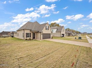 8560 Hayes Dr, Southaven, MS 38672