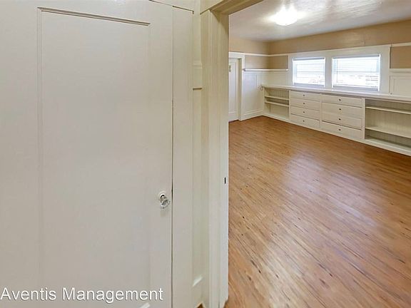 5th image of 546 Georgia St APT 202
