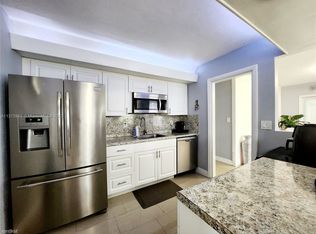 1010 N 74th Way, Hollywood, FL 33024