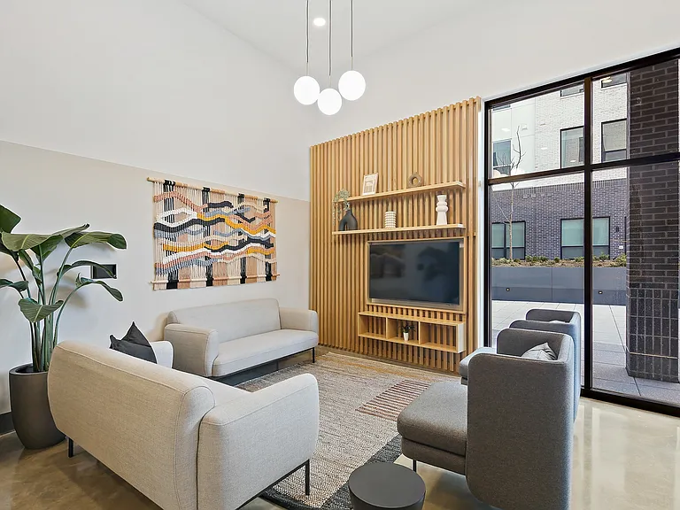 Resident Lounge with Free Wi-Fi