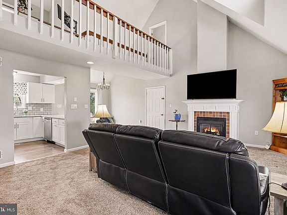 3rd image of 20 Nancy Lopez Ln