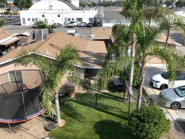 818 11th St, Bakersfield, CA 93304