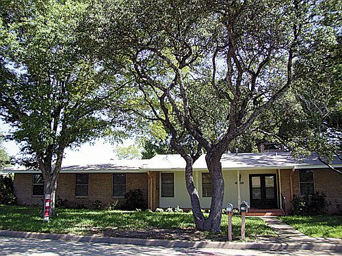 1st image of 110 Cristol Dr