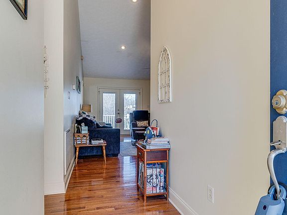 2nd image of 20413 Turfway Ln #20413