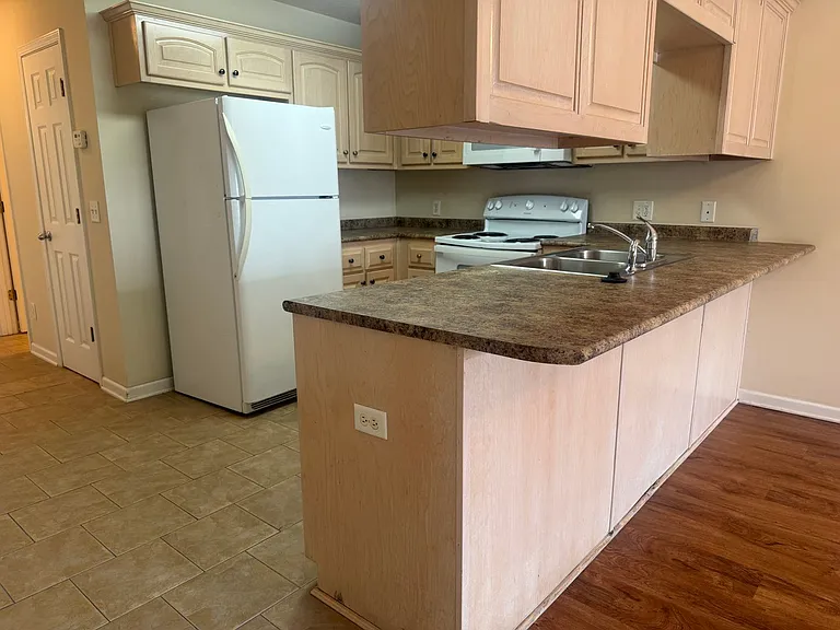 300 Promise Ln — Photo 4
