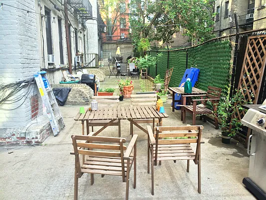 Rented by Paley Management | media 20