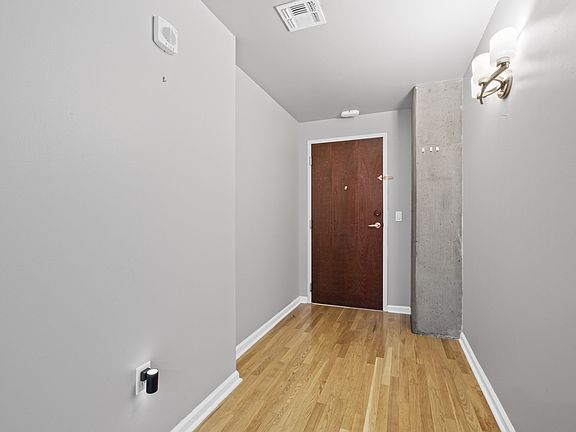 4th image of 415 Church St APT 1507