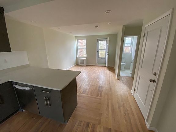 2nd image of 3923 48th St APT 2R