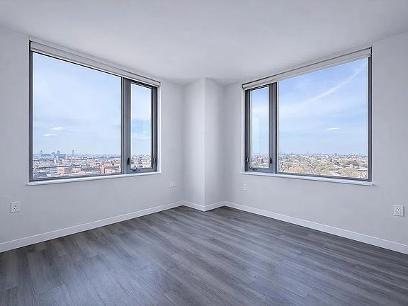 2nd image of 1524 Sheepshead Bay Rd APT 8E