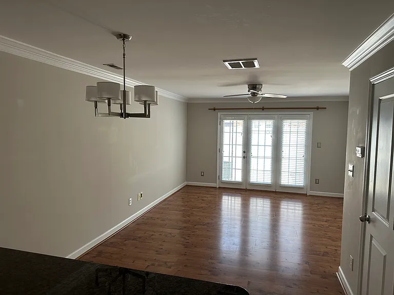1344 Green Oaks Ln #M — Photo 6