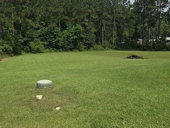 3rd image of 1015 W River Rd