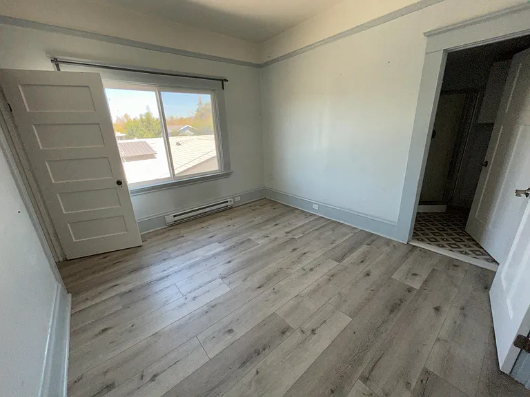 5814 Shattuck Ave #B — Photo 23