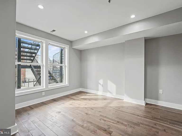 2419 Benning Rd NE — Photo 10
