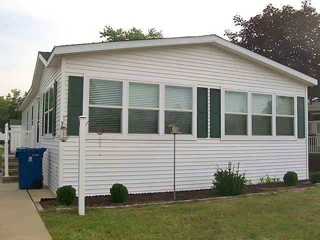 1st image of 36 Menlo Park Dr