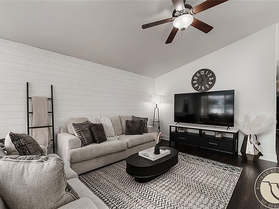 3rd image of 1778 Morocco Dr