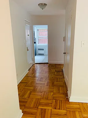 Rented by Queens Apartments Realty LLC | media 19