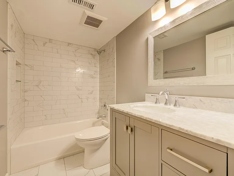 1547 E Swan Cir — Photo 12