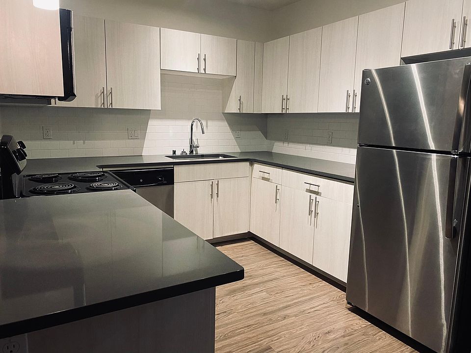 1st image of 14307 Greenwood Ave N #1