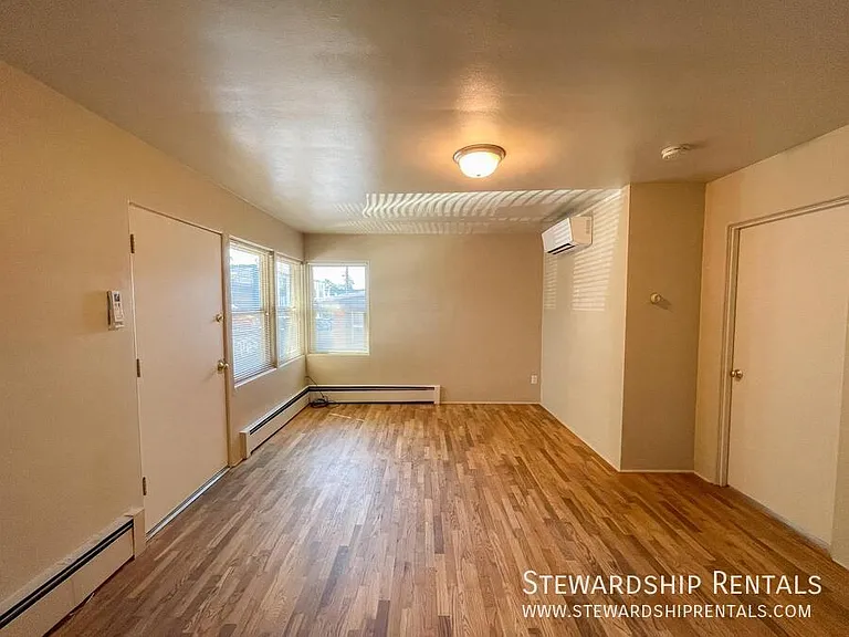 942 E 18th Ave #5 — Photo 5
