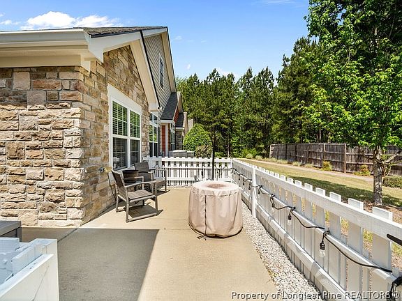4th image of 232 Nandina Ct