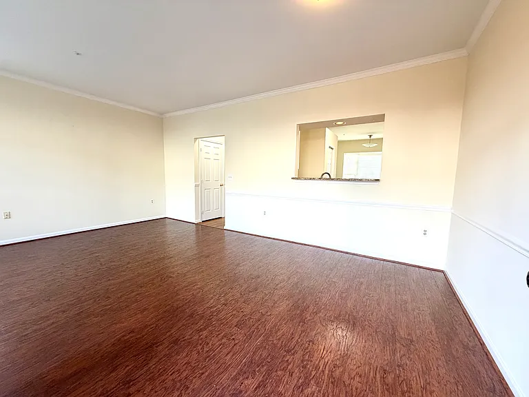 2543 Selkirk Ct — Photo 12