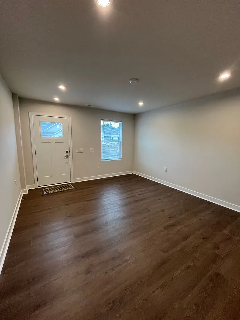 F4184 (tenant placement ) — Photo 4