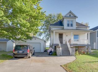 63 W Bay Shore St, Marinette, WI 54143