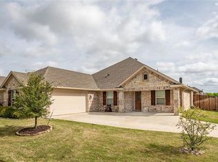 300 Pecos Dr, Burleson, TX 76028