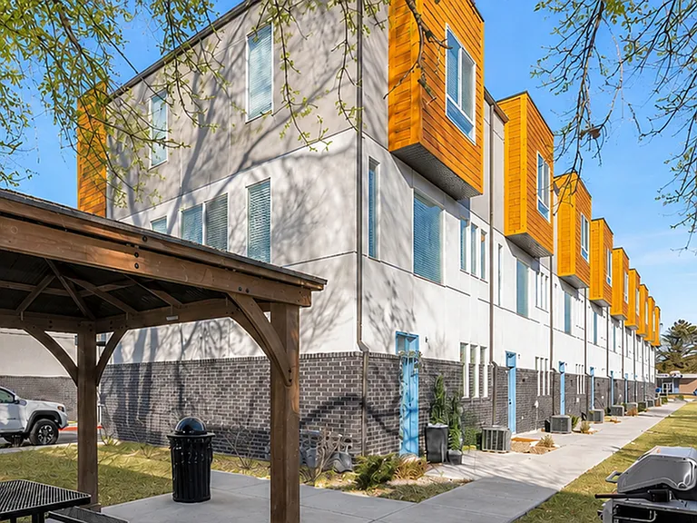 Tapestry Townhomes — Photo 7