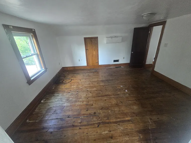 2205 Larchwood St NE — Photo 11