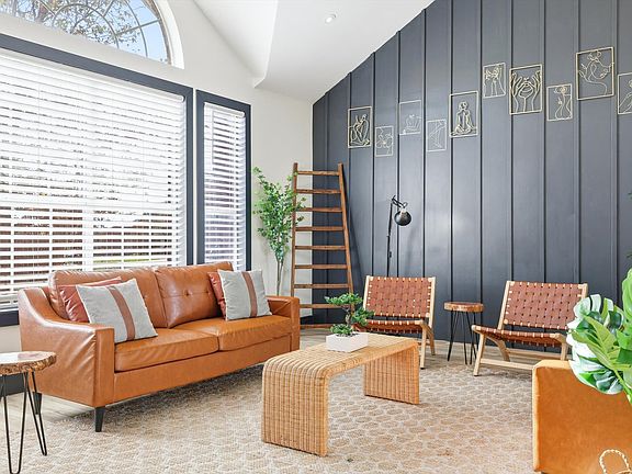 3rd image of 6440 Knoll Ridge Dr