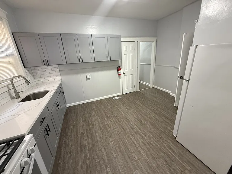 231 Parker Ave #A — Photo 9
