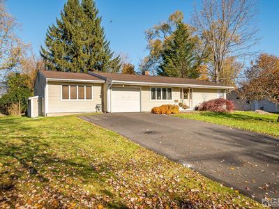 39 Constable Rd, Kendall Park, NJ, 08824