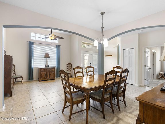 4th image of 5833 Chicory Dr