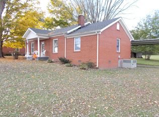 421 31e Highway Old, Bethpage, TN 37022