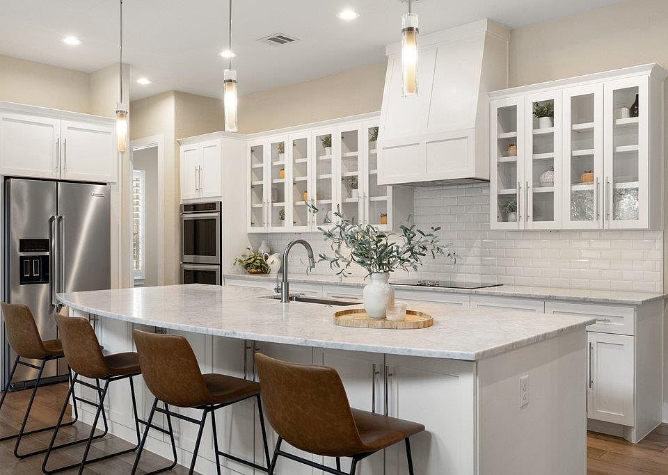 1st image of 511 Hurst Creek Rd