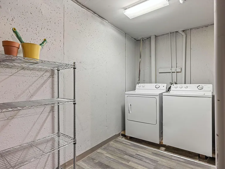 The Louis Townhomes — Photo 41