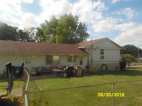 2nd image of 410 Monterey Dr
