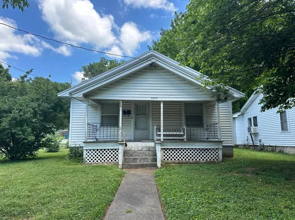 2058 N Douglas Avenue, Springfield, MO 65803
