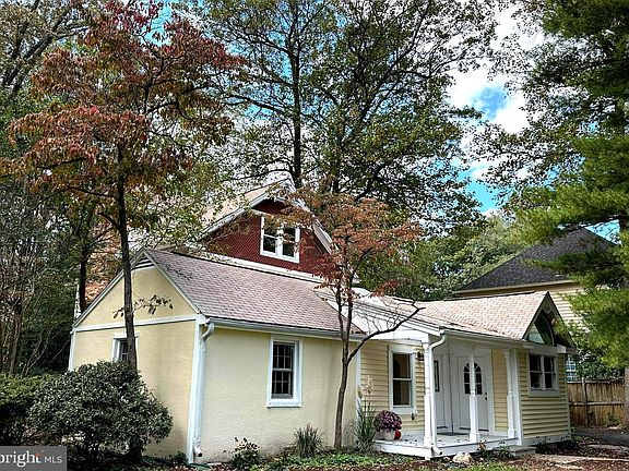 2nd image of 3424 Arnold Ln