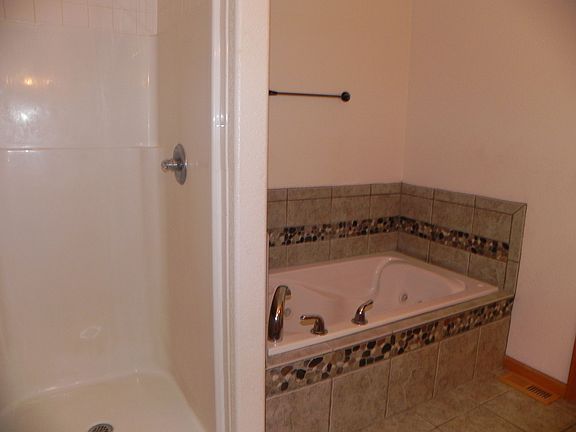 4th image of 3428 Santa Fe Ave