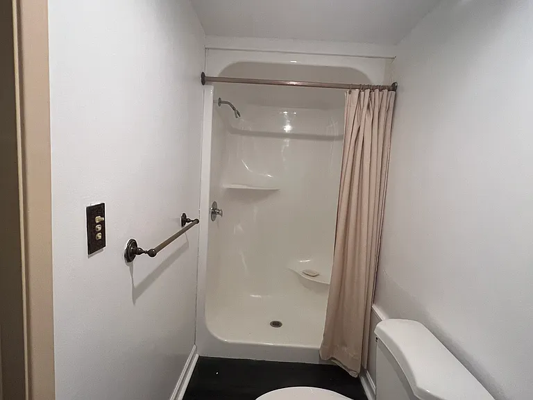 158 Richmond Rd — Photo 12