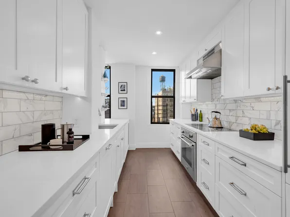 221 West 82nd Street image 3 of 12