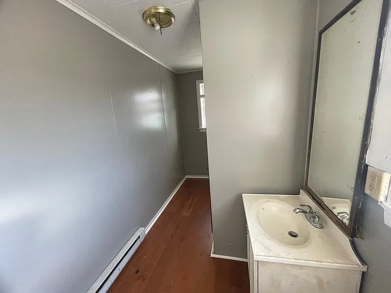 101 N George St #2 — Photo 13