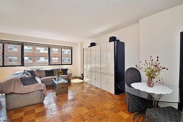 Sold by Corcoran | media 8