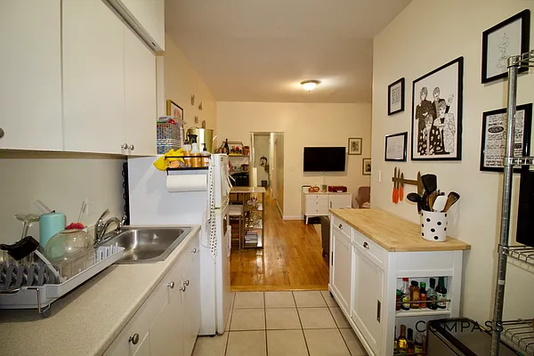 Rented by Compass | media 12