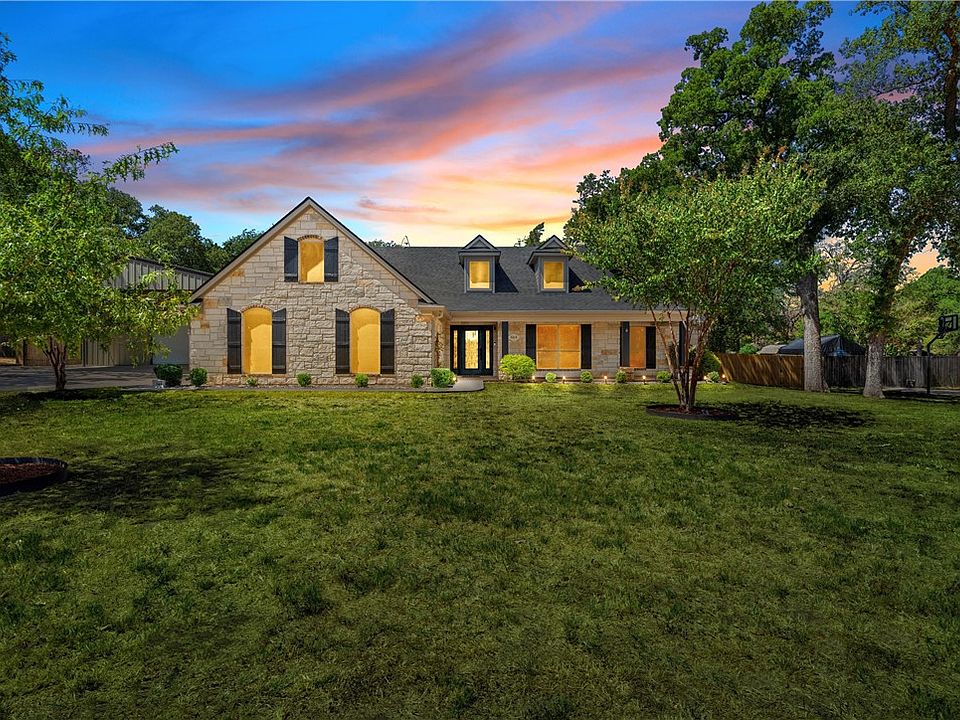 1st image of 564 Woodland Dr